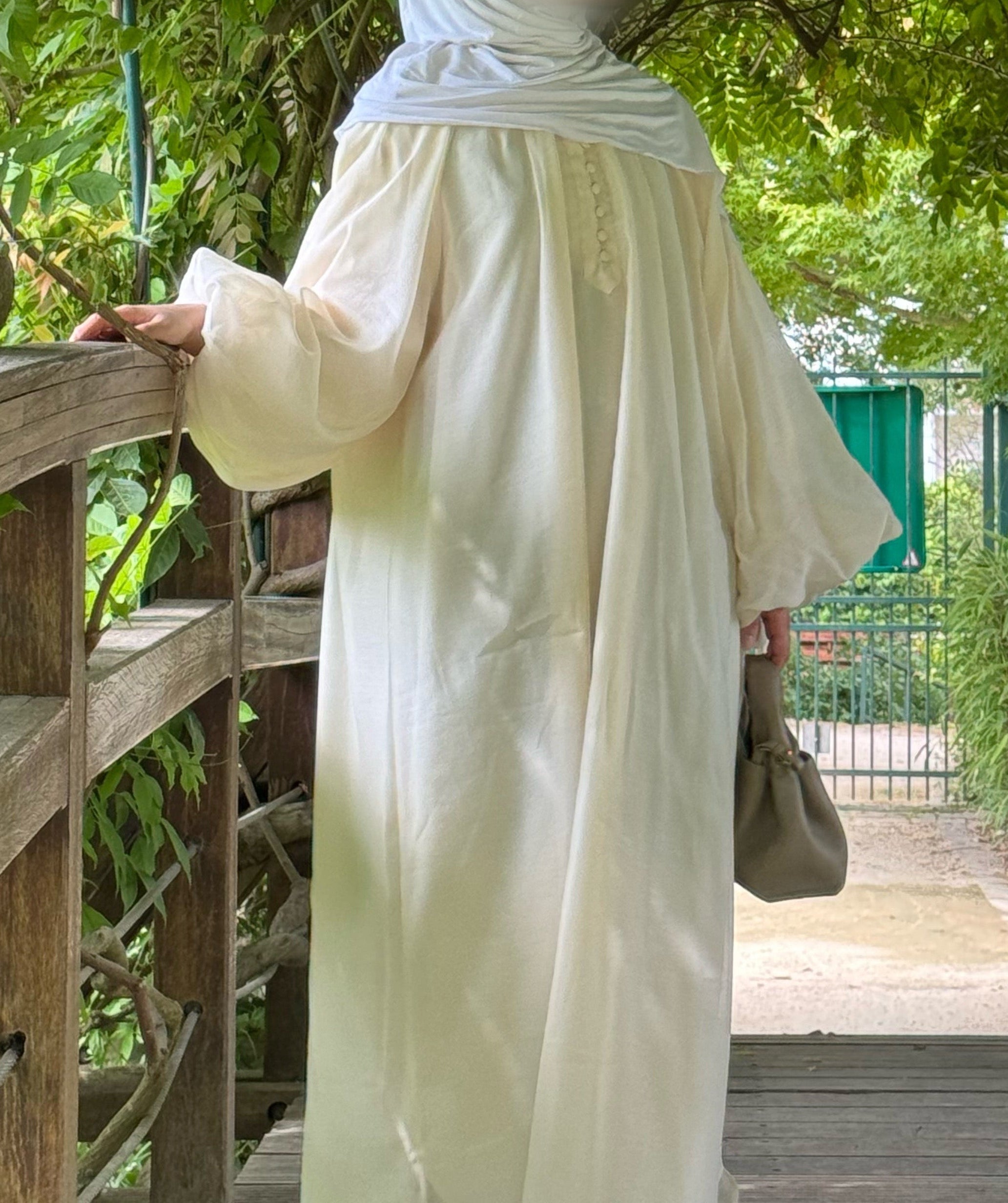 Robe manches bouffantes