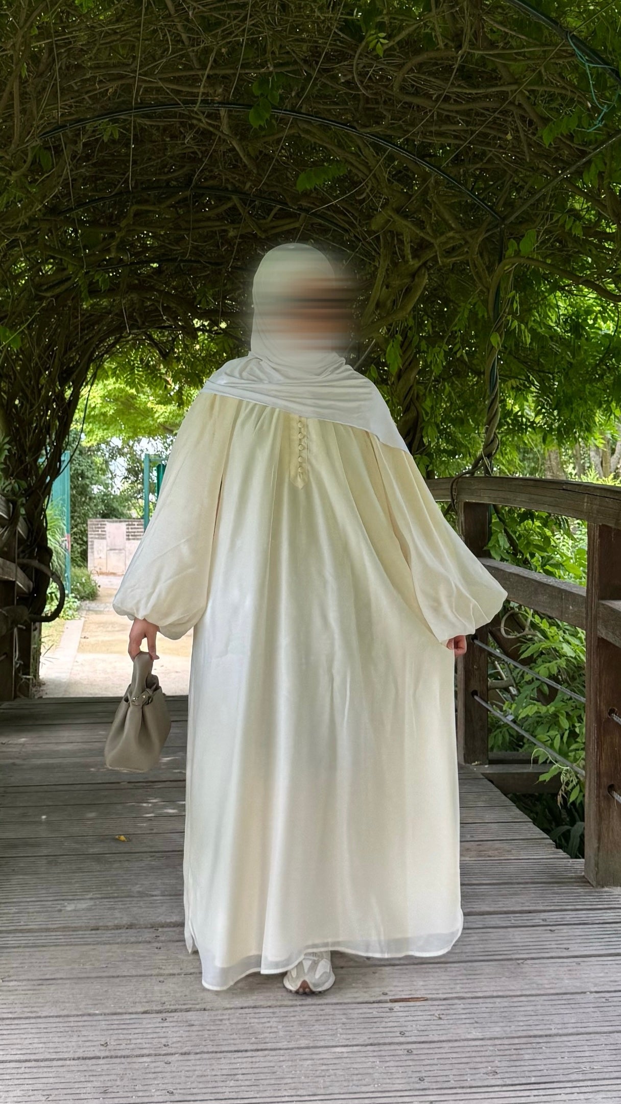 Robe manches bouffantes
